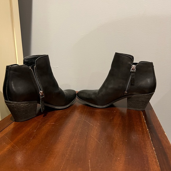 FRYE BLACK LEATHER ANKLE BOOTIES - Picture 5 of 9